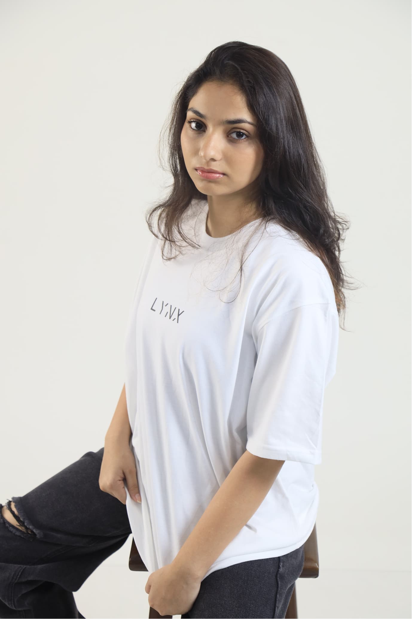Lynx Unisex Oversized T-Shirt - White